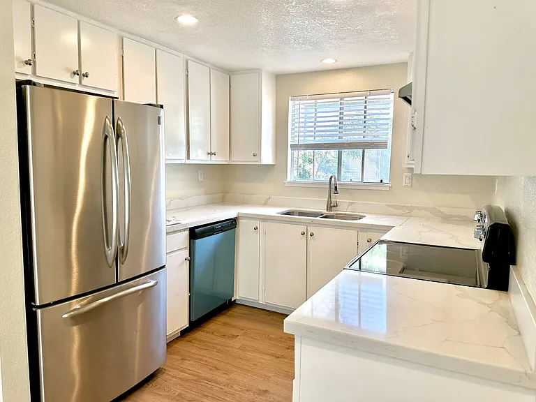 46937 Lundy Ter — Photo 1