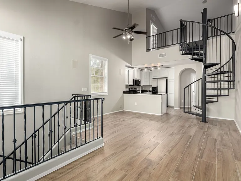 2639 S Harmony Ave — Photo 10