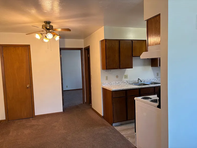 1609 D Street — Photo 8