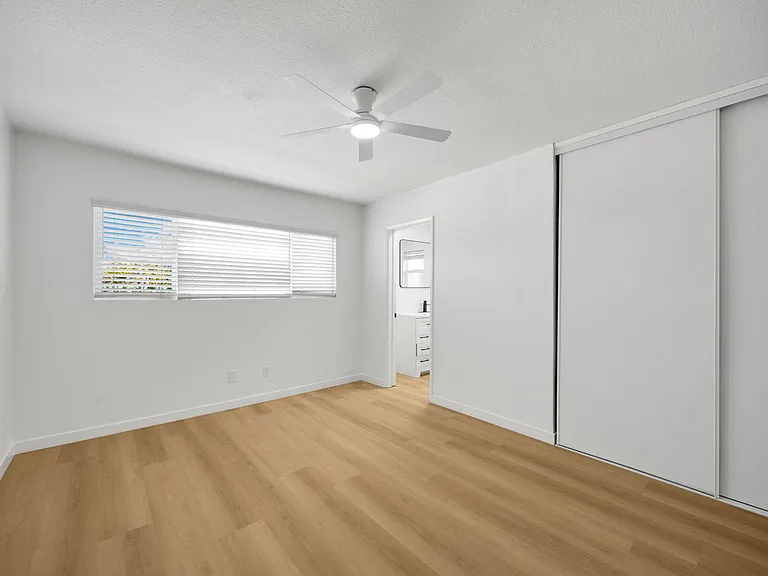 13421 Penn St — Photo 14