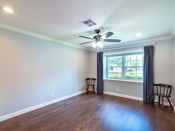 5th image of 7619 Troulon Dr