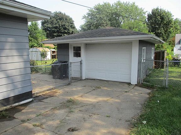 5th image of 58778 Campbell St