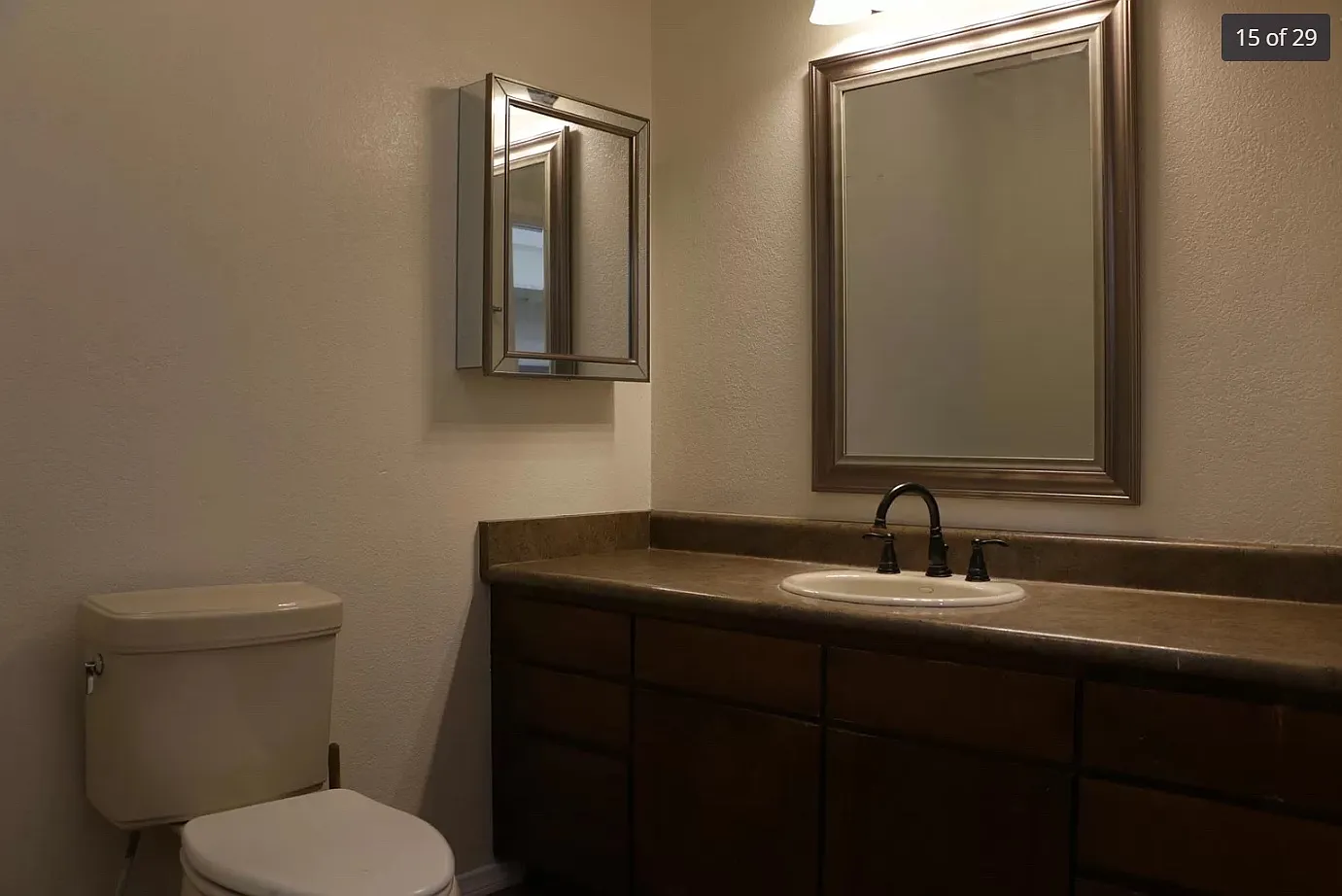 5 bed, 3300 sqft, $895 — Photo 3