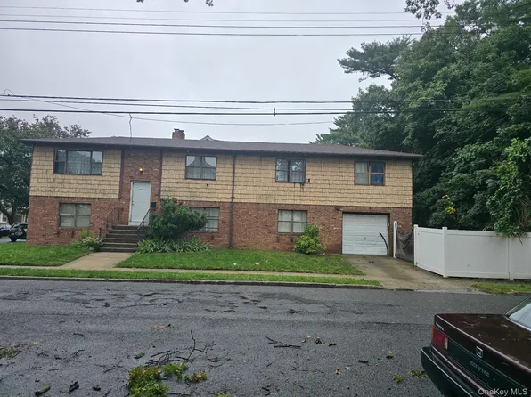 223-03 101 Avenue, Queens Village, NY 11429