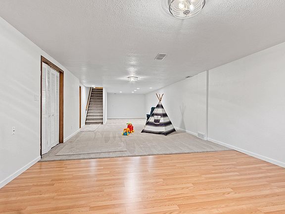 5th image of 36 Apache Ct