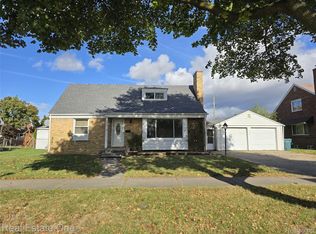 7290 Littlefield Blvd, Dearborn, MI 48126