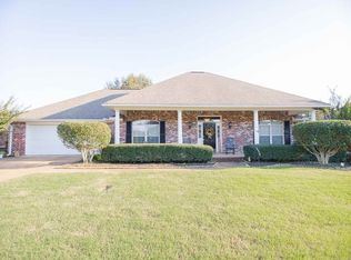 301 Grandview Ct, Pearl, MS 39208