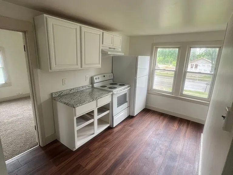 2417 W Jolly Rd — Photo 19