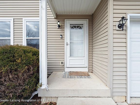 5th image of 1323 Yarrow Dr