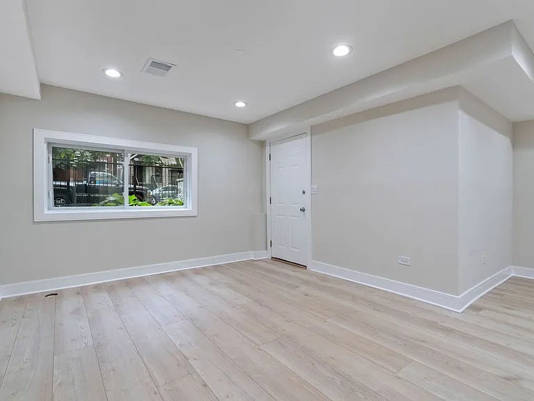 1624 N Bell Ave #G — Photo 4