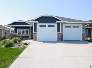 8613 W Bryggen Ct, Sioux Falls, SD 57107
