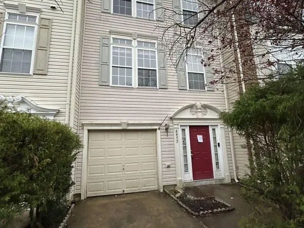 8477 Hallie Rose St, Alexandria, VA 22309