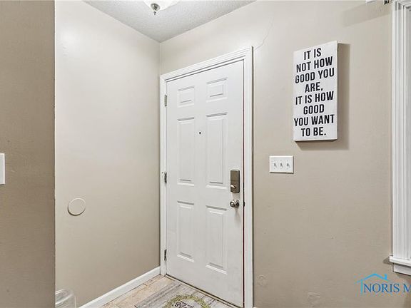 5th image of 2631 Oxford Dr