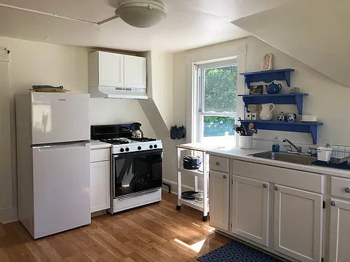 72 North St #B Photo 1