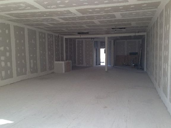 4th image of 173 Post Ave