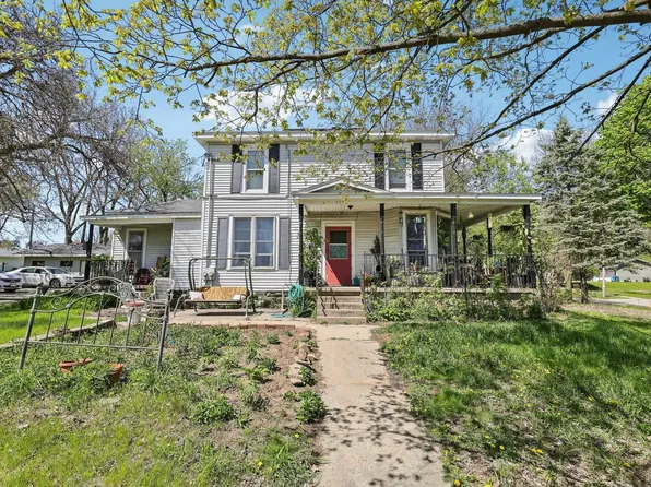 604 9th Ave, Baraboo, WI 53913