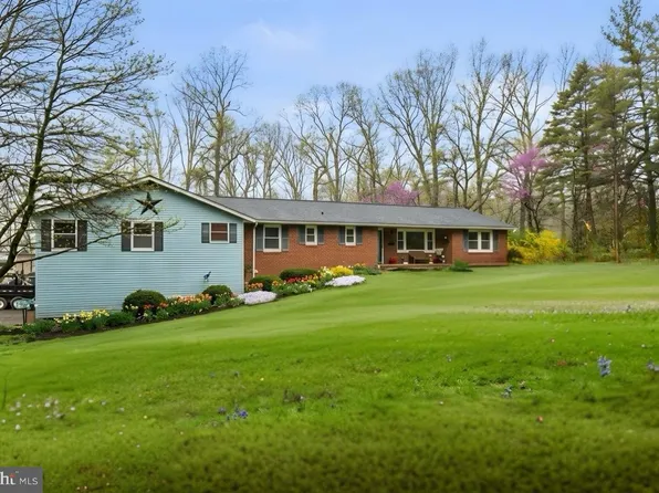 909 Emory Church Rd, Upperco, MD 21155