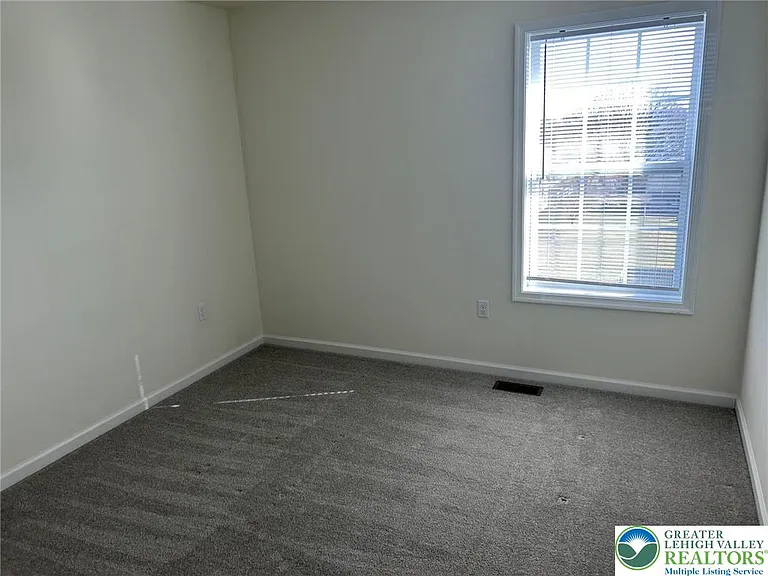 512 Penn St #2 — Photo 13