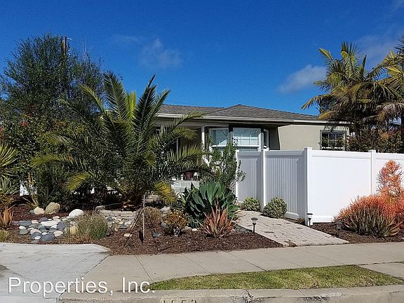 3rd image of 1552 Catalina Blvd