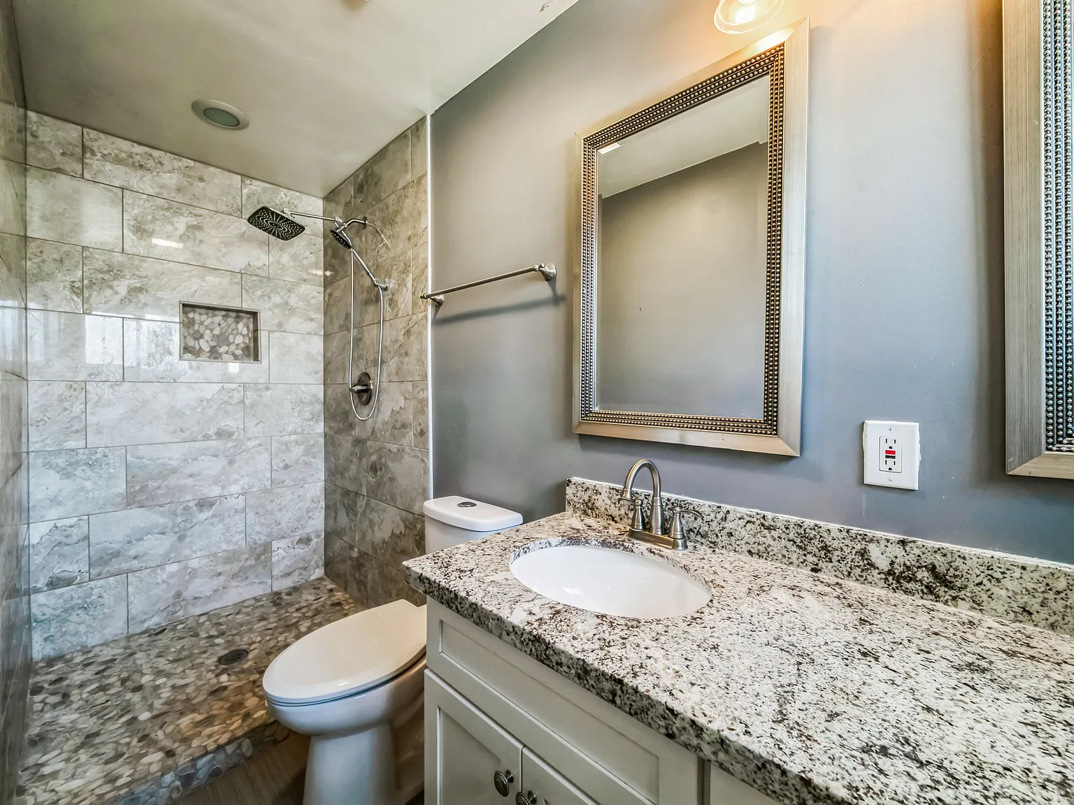 2320 West Whitton Avenue - 1 — Photo 1