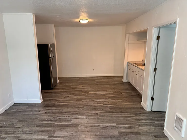 3358 Richard Ave — Photo 15