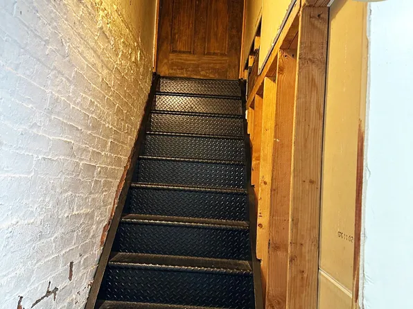 1013 Avenue M image 8 of 17