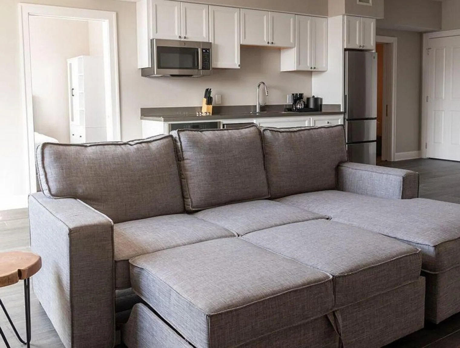 2 bed, 2.0 bath, 624 sqft, $8,815 — Photo 1