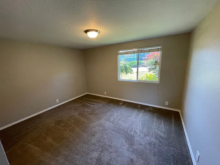 4113 Kingsway — Photo 21