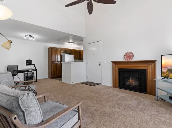 37311 Aspenwood Cmn APT 302, Fremont, CA 94536