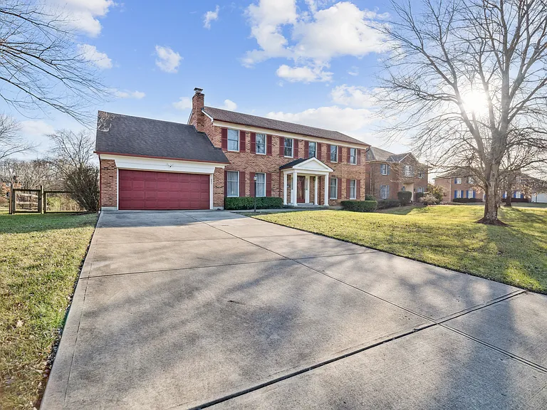 7489 Fitzroy Ct — Photo 3