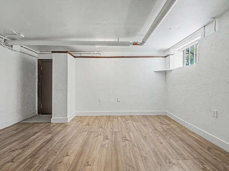 523 E 12th Ave #10 — Photo 9
