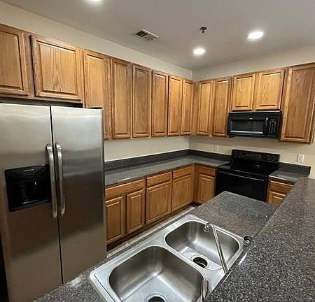 5th image of 177 Ellis Dr