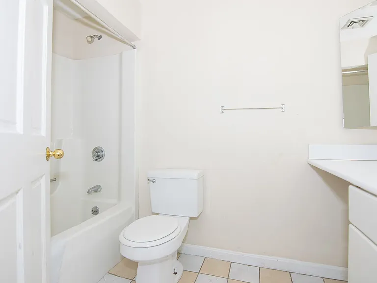 129 Glenville Ave #4 — Photo 10