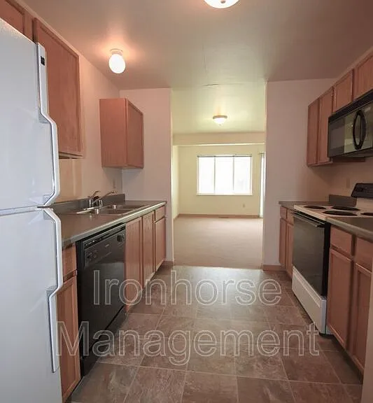 2460 Wheeler Dr #A — Photo 9