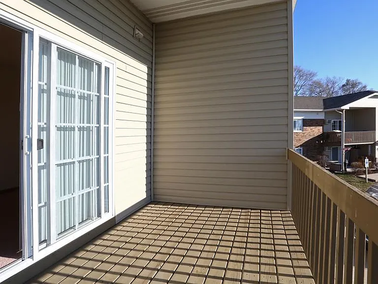 Willow Brooke Apartments — Photo 6