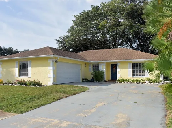 28547 Tanglewood Dr, Wesley Chapel, FL 33543