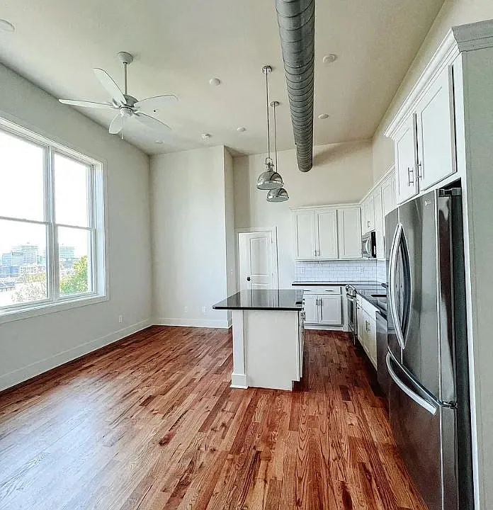112 E 5th Ave #208