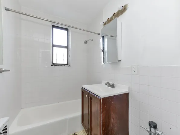 1165 East 54th Street image 18 of 21