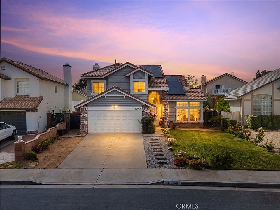 1st image of 12909 Fontainebleau Dr