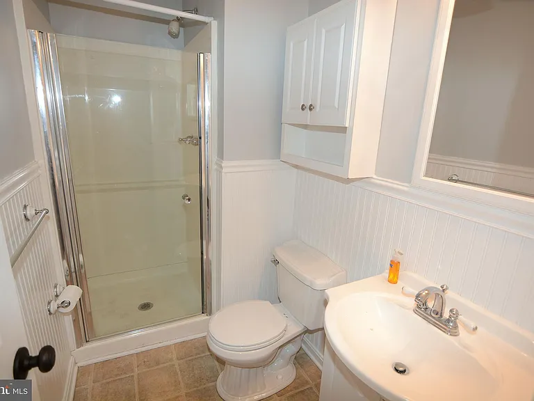 1666 Albermarle Dr — Photo 17