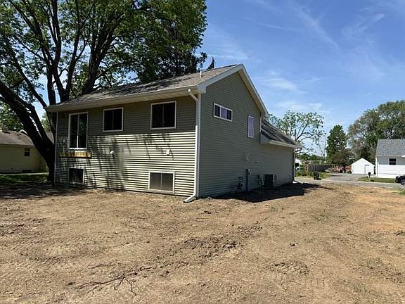 3rd image of 308 2nd St