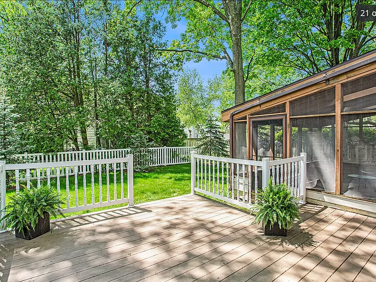 2560 Berwyck Rd SE — Photo 18