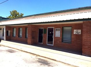 1221 Bowie St, Columbus, TX 78934