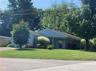 100 Primrose Ave, Glenshaw, PA 15116