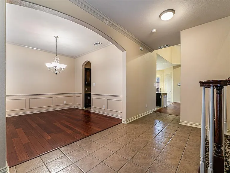 1475 Cambridge Dr — Photo 7