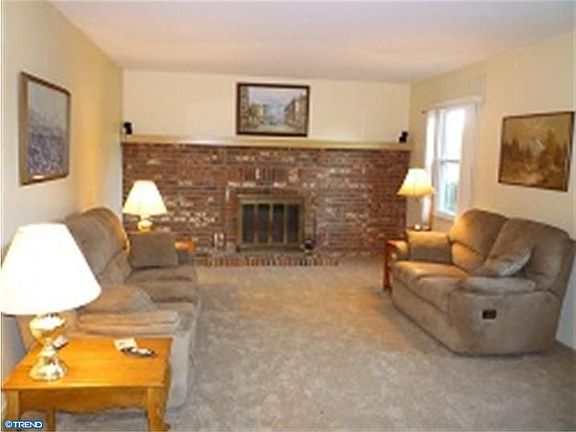 5th image of 66 E Cartwright Dr