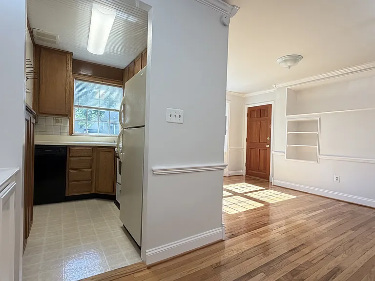 819 S Alfred St #2 — Photo 7