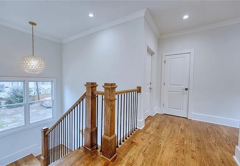 2975 Osborne Rd NE — Photo 27