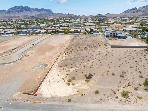 467 E Mission Dr, Henderson, NV 89002