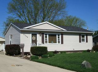 2346 Fairway Ln, Waterloo, IA 50701